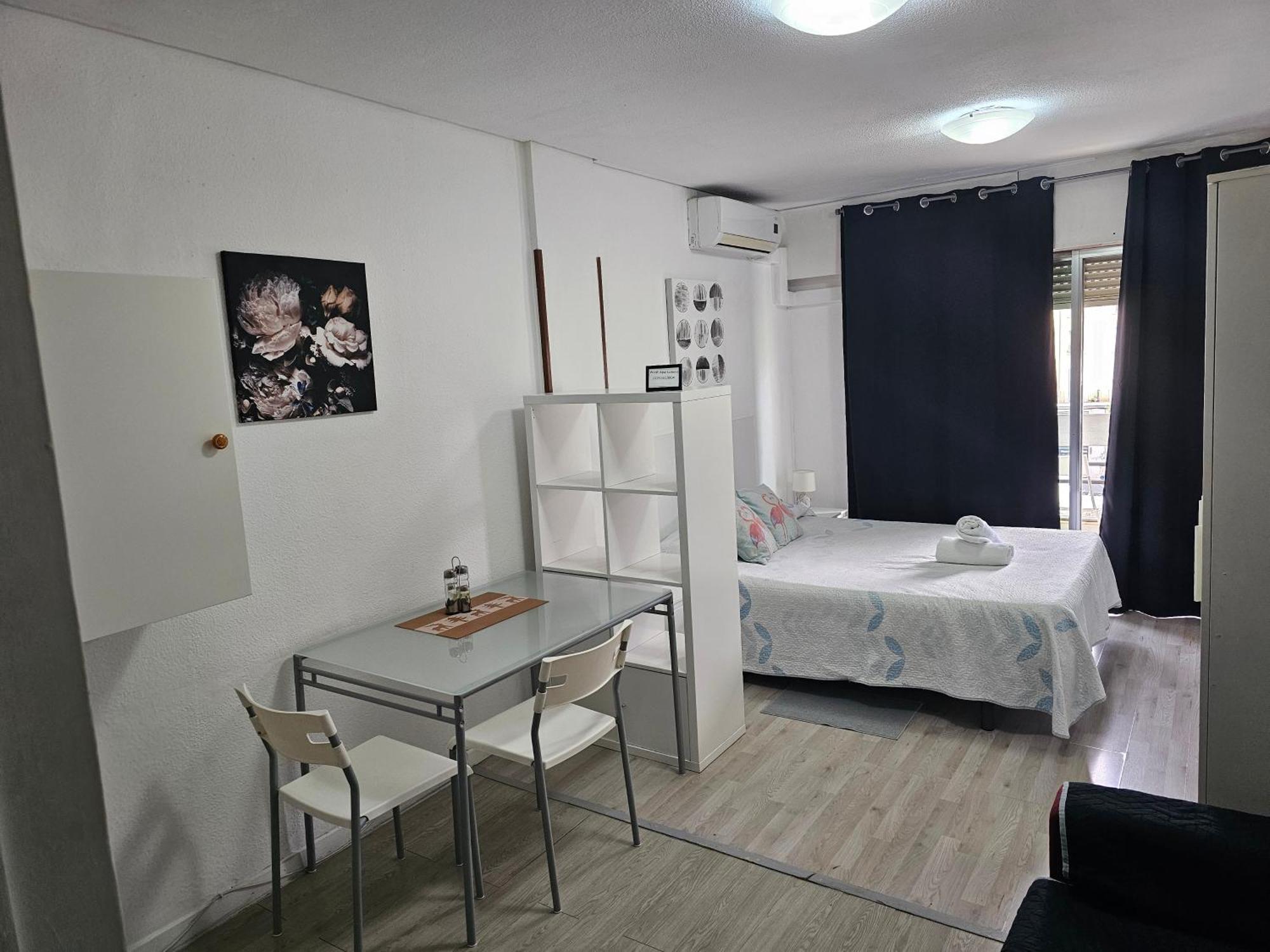 Estudio Doble Con Balcon En Madrid Centro Exterior photo