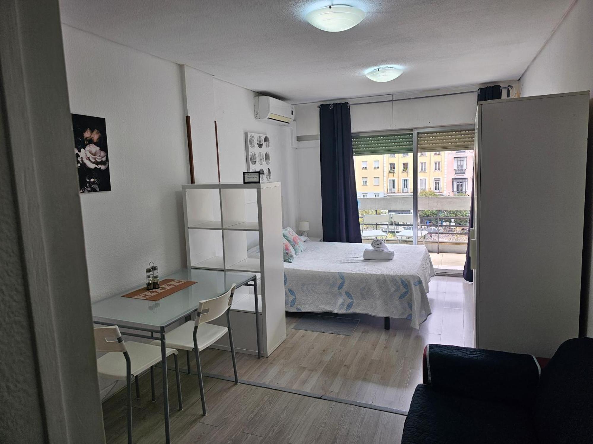 Estudio Doble Con Balcon En Madrid Centro Exterior photo